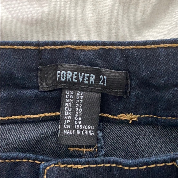 Denim shorts - Picture 3 of 3